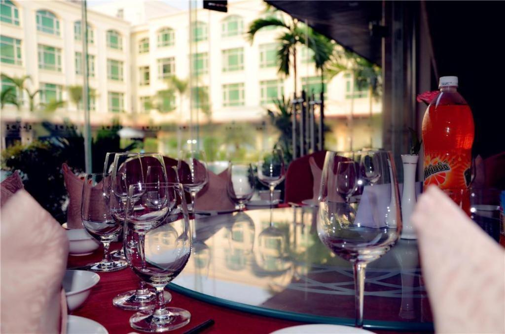San Jiang Grand Hotel Вьентьян Экстерьер фото