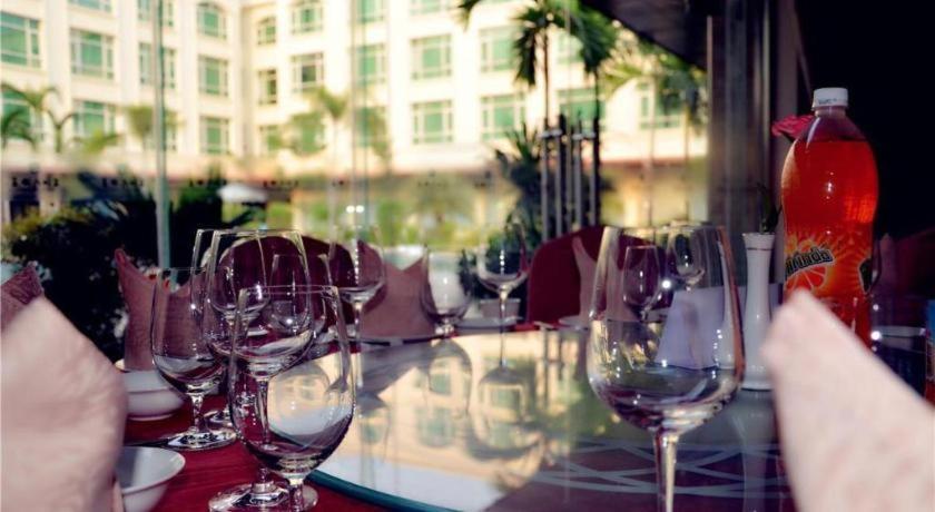 San Jiang Grand Hotel Вьентьян Экстерьер фото