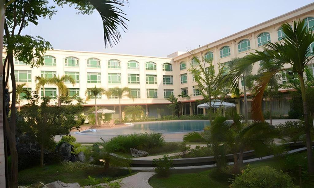 San Jiang Grand Hotel Вьентьян Экстерьер фото